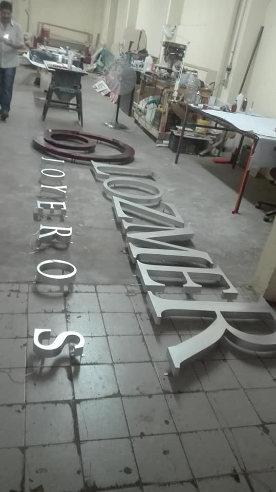 Anuncio luminoso monterrey