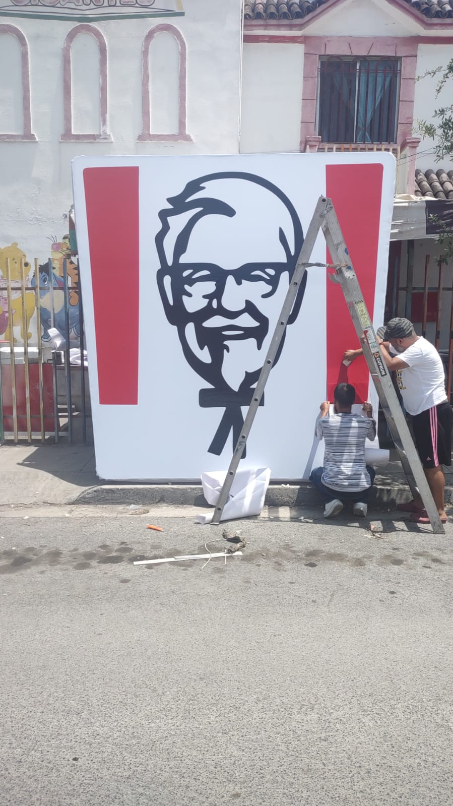 KFC caja de luz